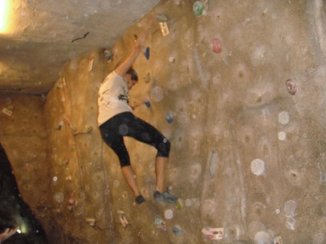 Aprendiendo en el rocodromo